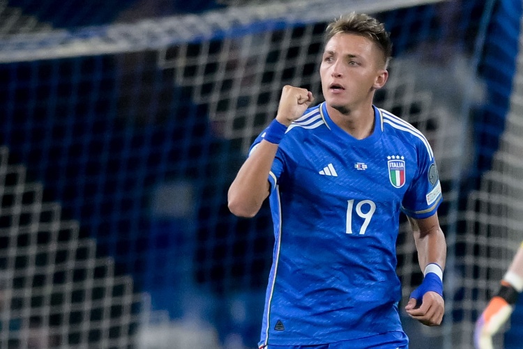 早报:罗伊斯将赴美职联;切尔西敲定奥莫罗迪翁