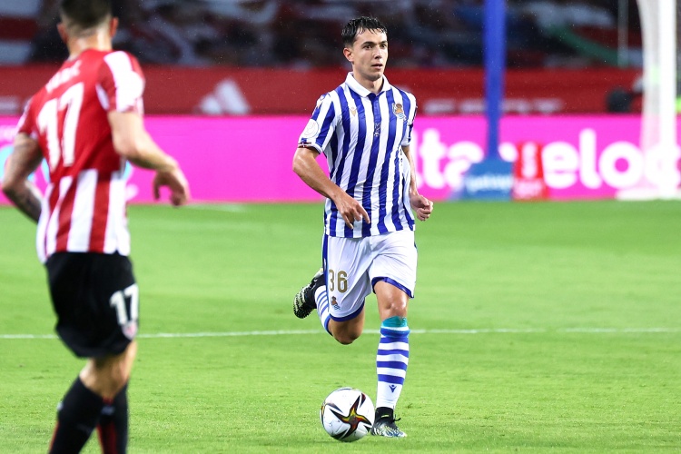 早报:罗伊斯将赴美职联;切尔西敲定奥莫罗迪翁