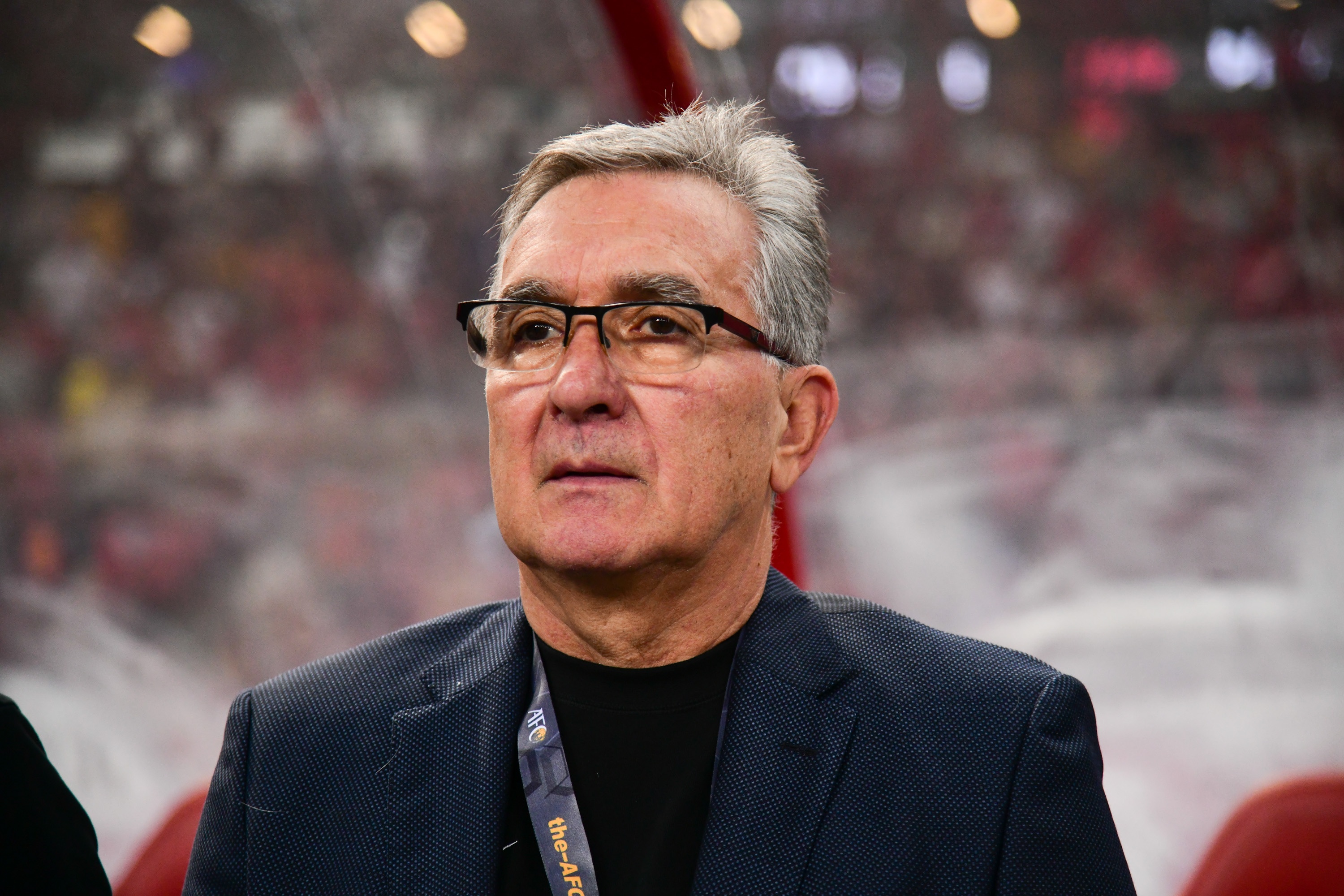 媒体人:问题是中国队为啥总选不对教练?这些年只选对了一个里皮