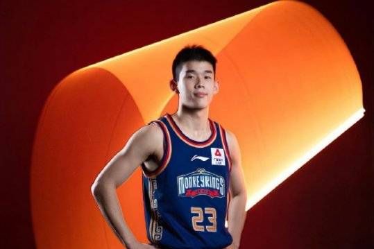 🏀南京VS新疆前瞻:皮特森领衔外援大战 谁能豪取开门红?