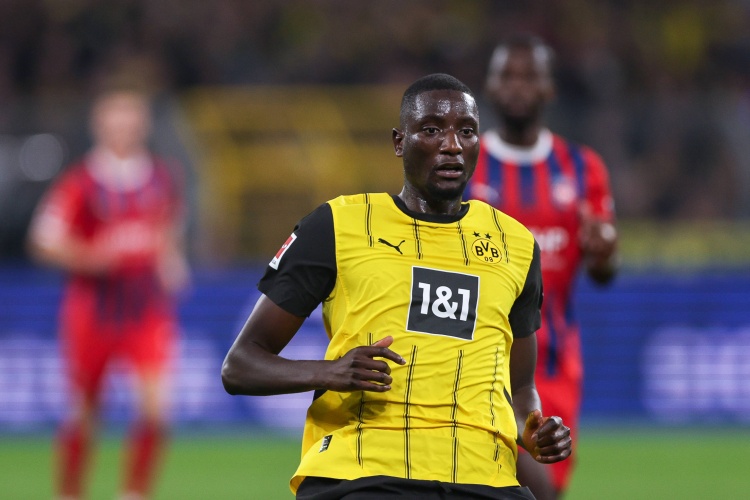 里肯:我们作为多特确实有值得自豪的地方 在这比赛每场8万观众