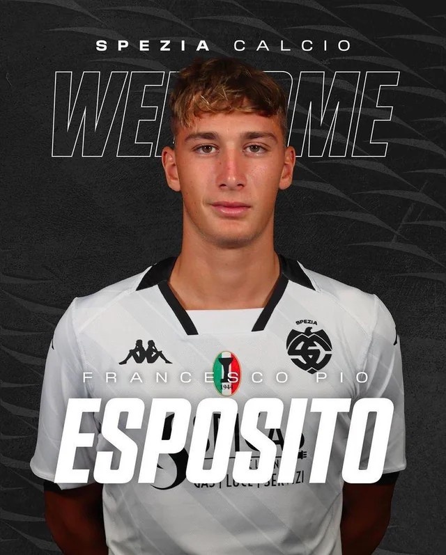 意媒:意乙13场7球,那不勒斯即将联系国米谈判埃斯波西托的转会