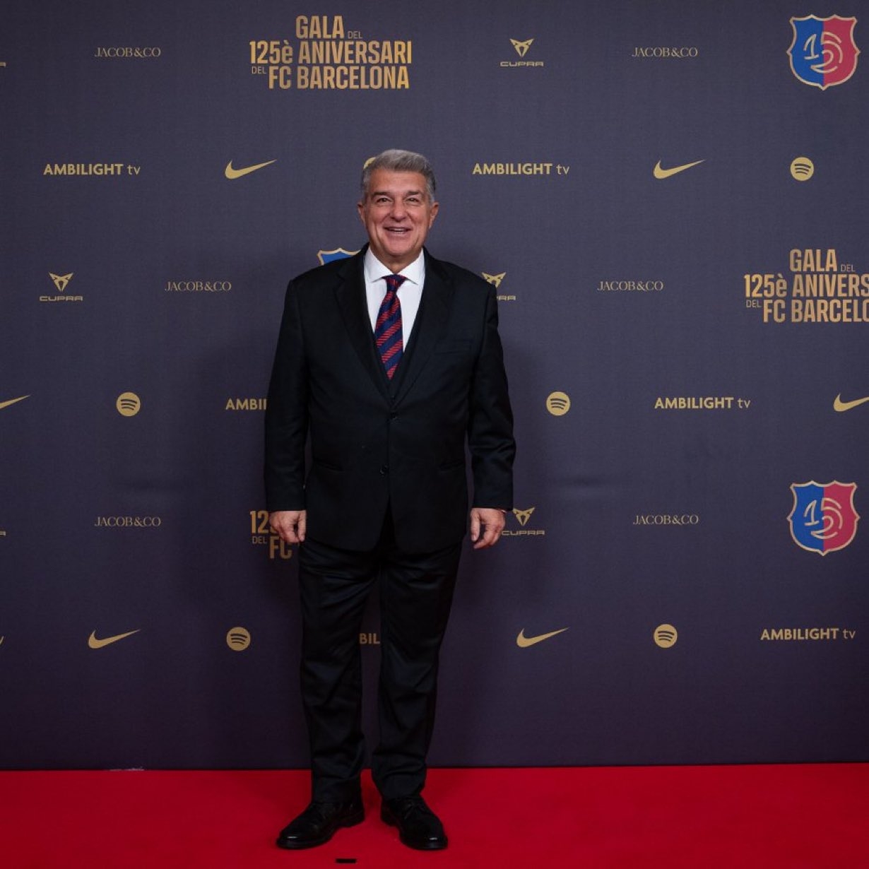 早报:C罗双响生涯915球 范尼出任莱斯特城主帅